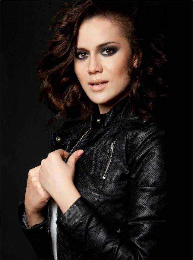 من هي بطلة مسلسل النساء الصغيرات