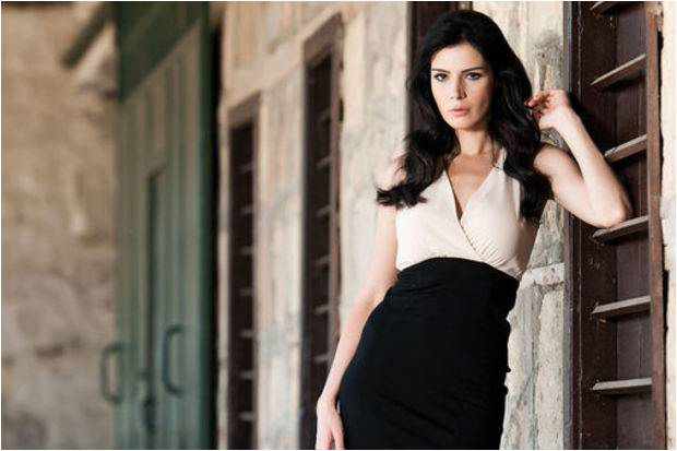 من هي بطلة المسلسل التركي السيدة ديلا