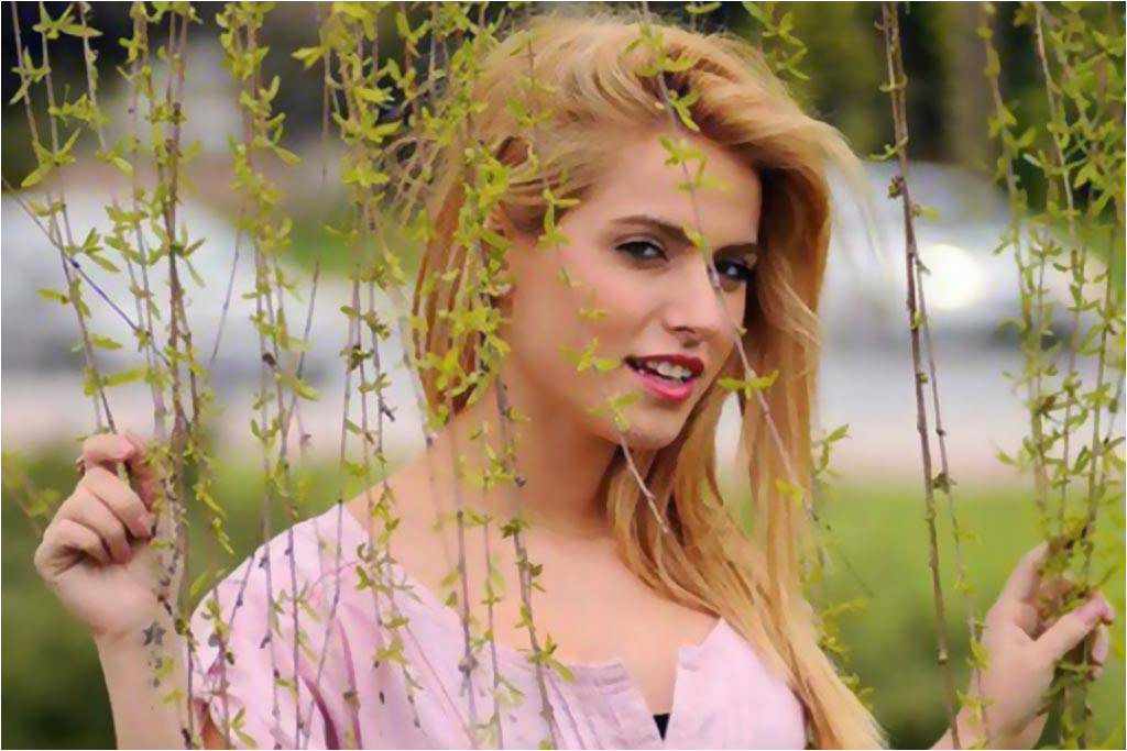 معلومات عن الممثلة التركية جيداء اتاش