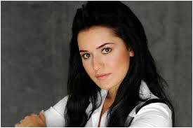 معلومات عن الممثلة التركية فهرية افجان