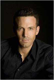 من هو بطل فيلم Live By Night 