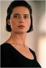 من هي بطلة فيلم Blue Velvet