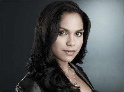 من هي بطلة مسلسل Chicago Fire
