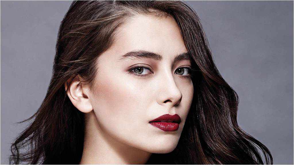 من هي بطلة المسلسل التركي حب اعمى