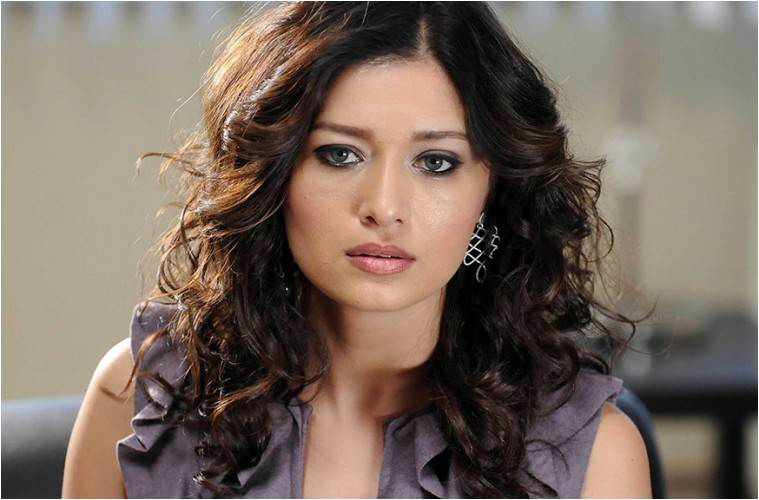 من هي بطلة المسلسل التركي السلطانة كوسيم