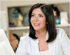 من هو بطل فيلم من 30 سنة