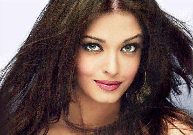 من هي بطلة فيلم Aur Pyaar Ho Gaya