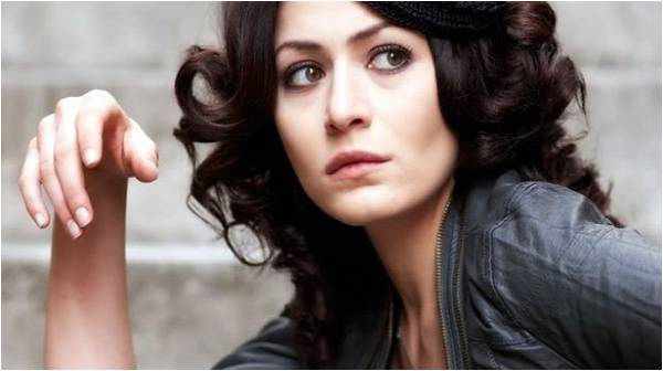 من هي بطلة مسلسل الاوراق المتساقطة